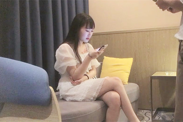 传承大神衣钵高端外围场继续肤白貌美女神舔穴啪啪实力猛男